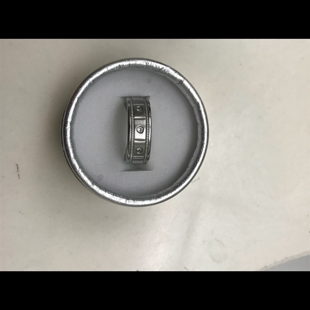 Men’s diamond ring